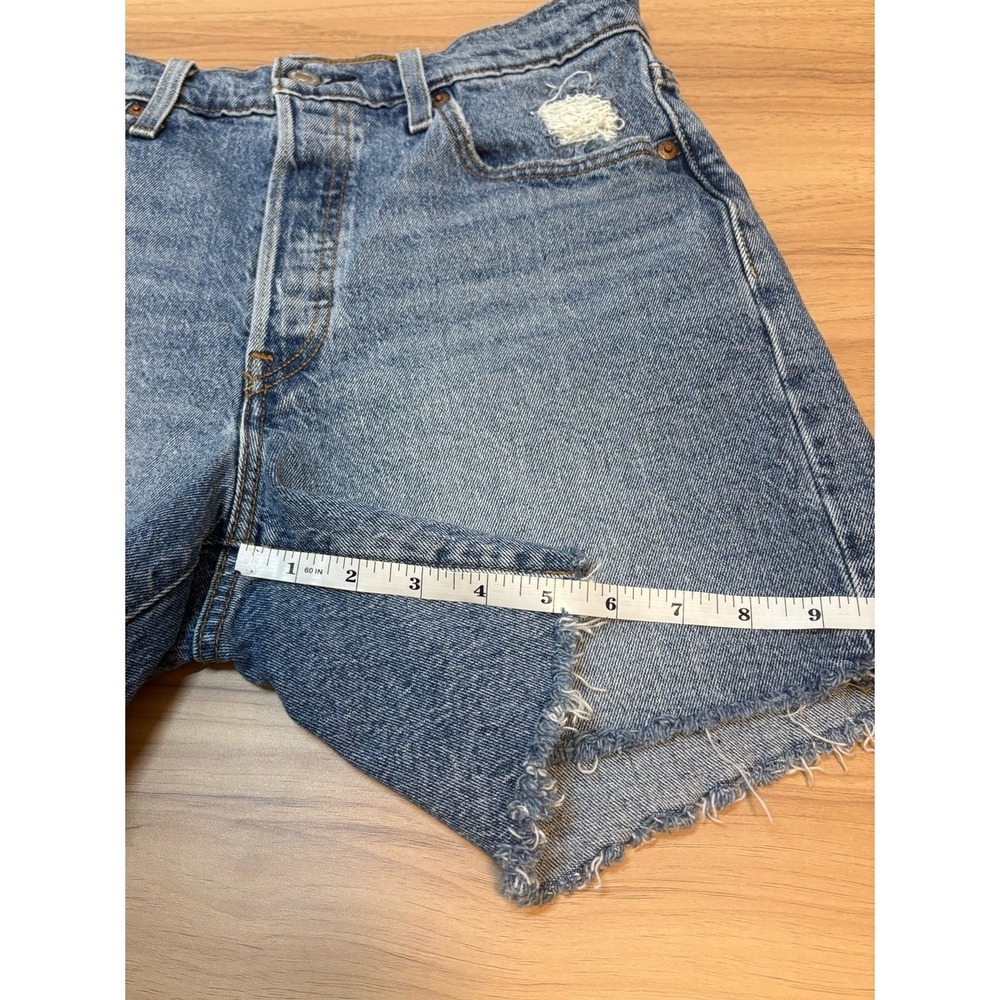 Levi's Premium Distressed Cutoff Denim Shorts Blue Raw Hem Button-fly Size 28 - Picture 6 of 9